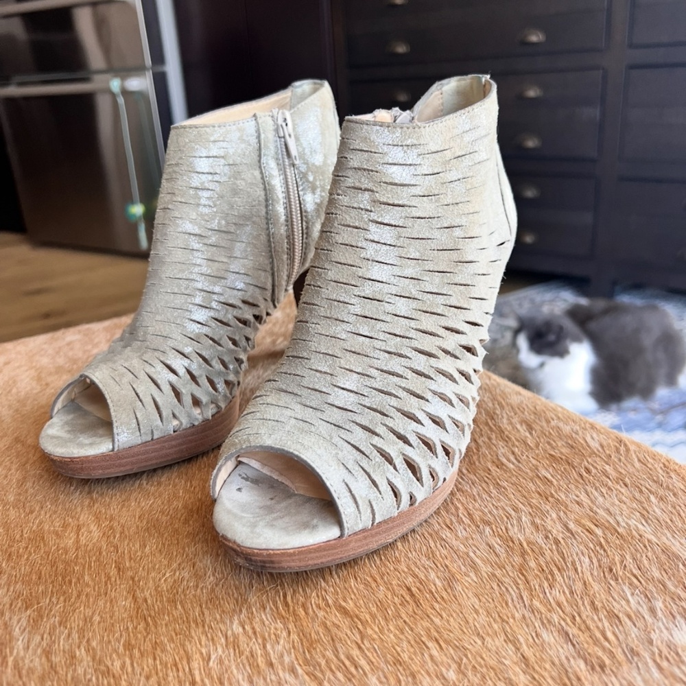 Paul Green Tan and Silver Booties US size 8